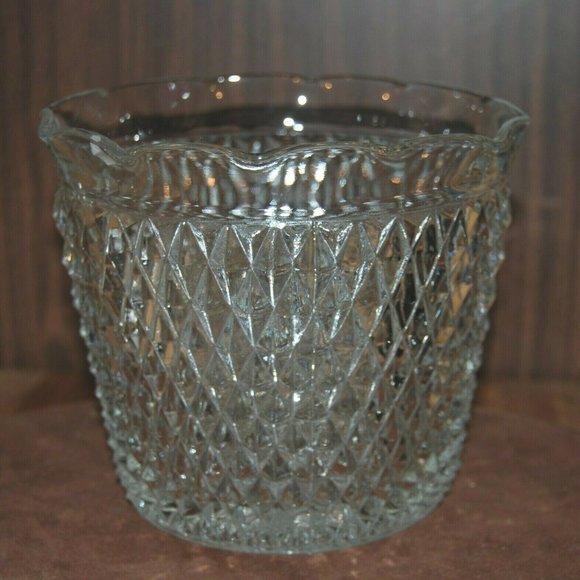 Vintage Indiana Glass Clear Diamond Point Ruffled Ice Bucket 5 3/8" - Picture 2 of 6